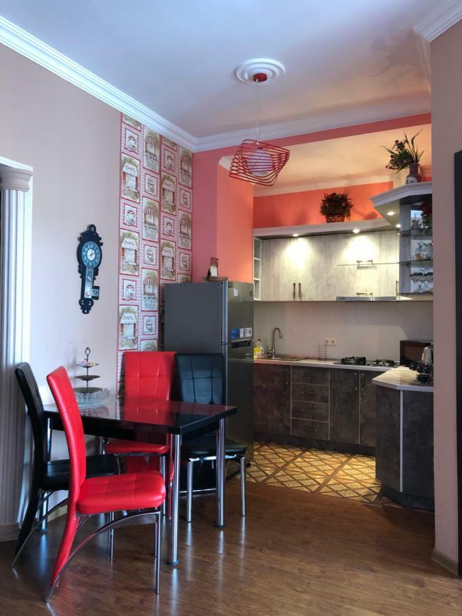 Apartment Gio Μπατούμι Εξωτερικό φωτογραφία